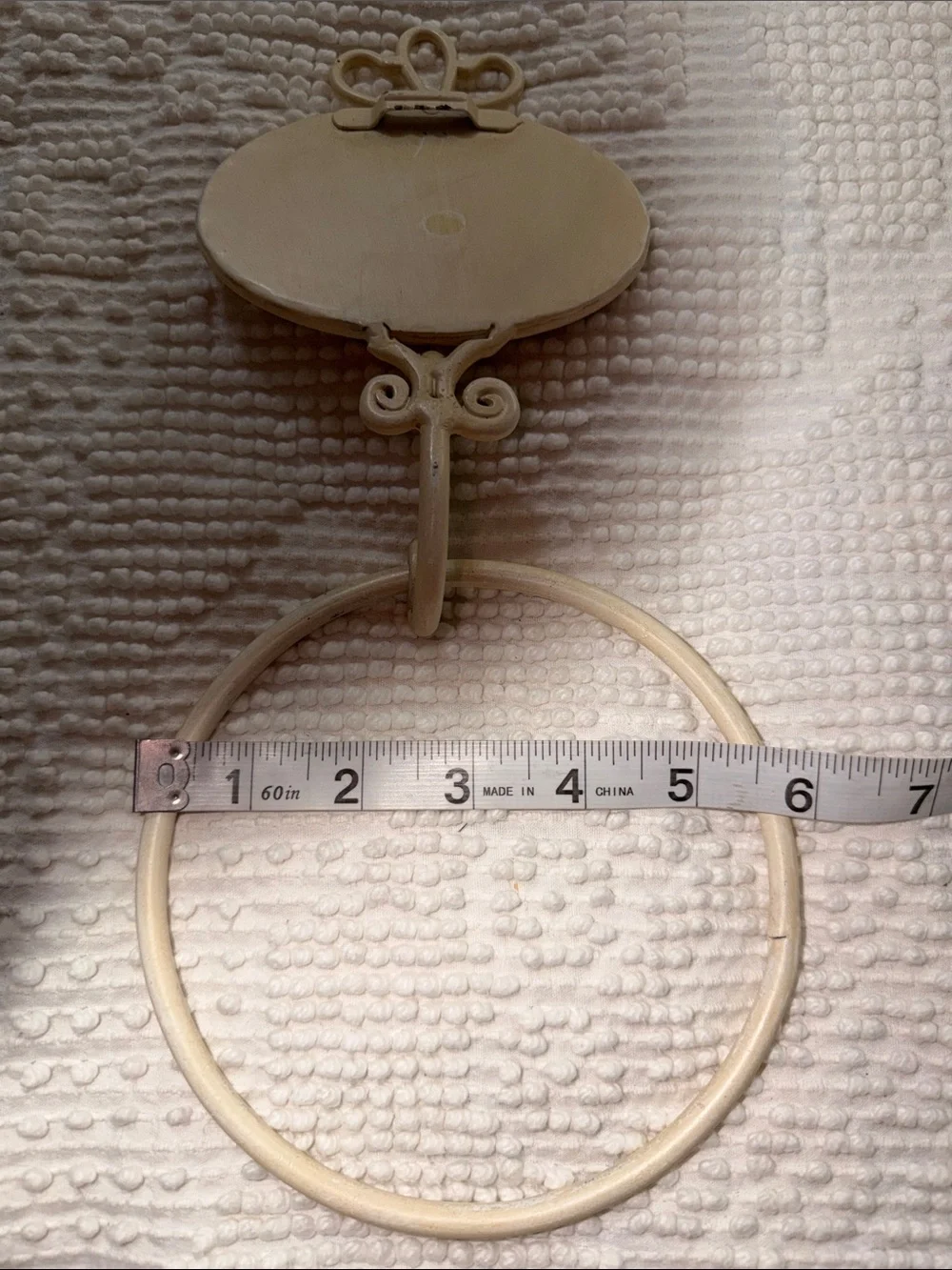 Metal/ iron Ring Hand towel holder vintage